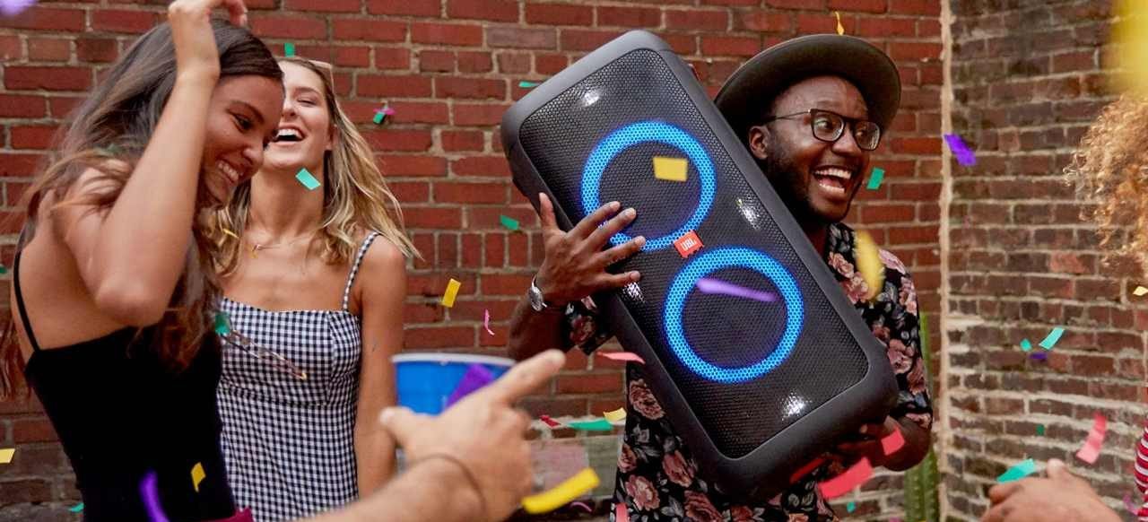 JBL PartyBox 300 Review 