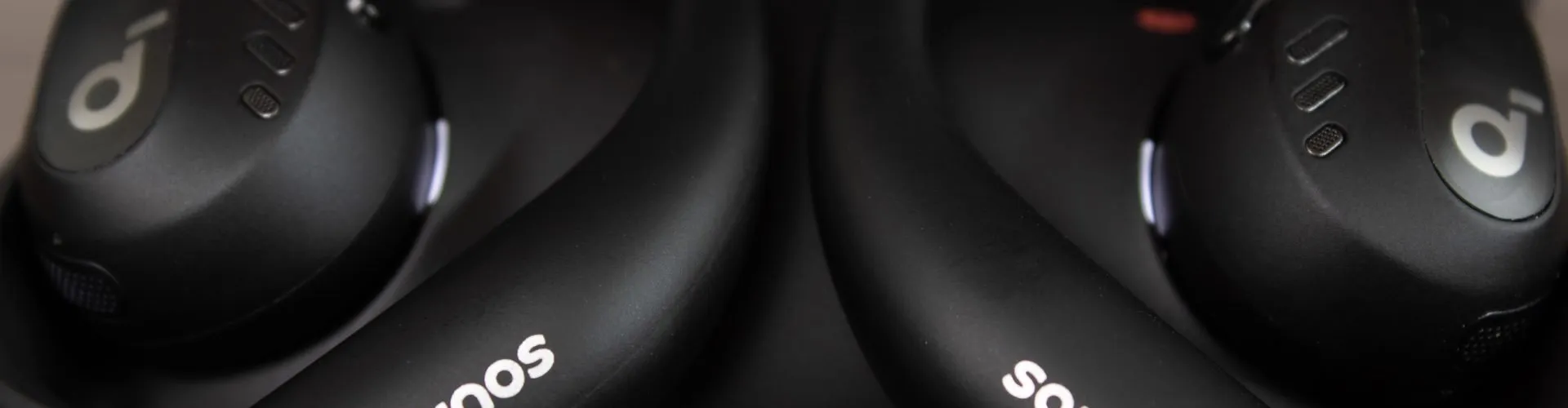 Soundcore AeroFit Pro dock